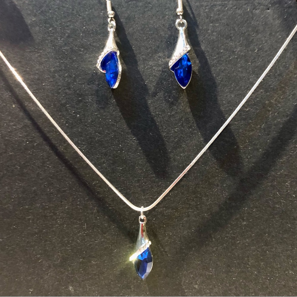VINTAGE necklace and earring set Silver Blue teardrop crystal Upcycled Elegant